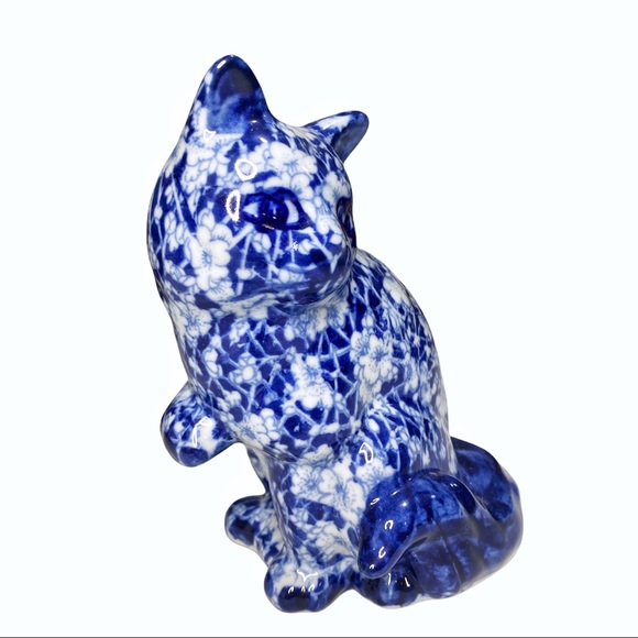 Antique/Vintage Cobalt Blue and White Handmade Cat Ceramic Figurine 6.5” - Picture 3 of 6